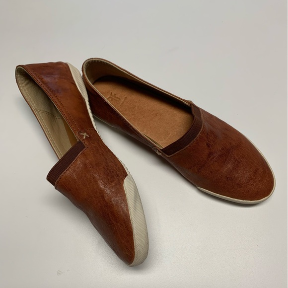 Frye Melanie Slip-On Sneaker (Cognac) - Picture 4 of 14